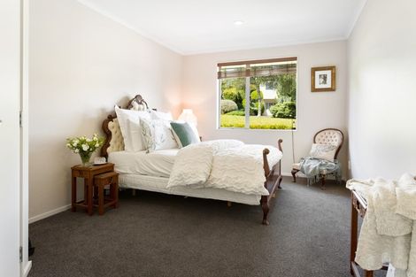 Photo of property in 13 Rangi Avenue, Schnapper Rock, Auckland, 0632