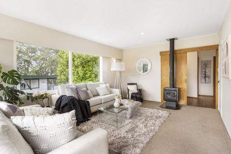 Photo of property in 21a Cleve Road, Green Bay, Auckland, 0604