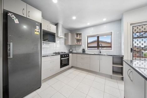 Photo of property in 3 Mckean Avenue, Manurewa, Auckland, 2102