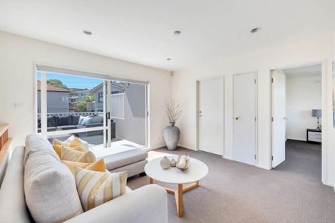 Photo of property in 2/41 Selwyn Crescent, Forrest Hill, Auckland, 0620