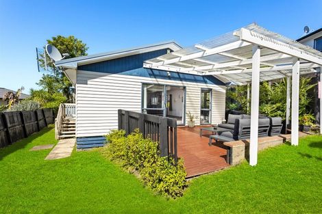Photo of property in 230d Sturges Road, Henderson, Auckland, 0612
