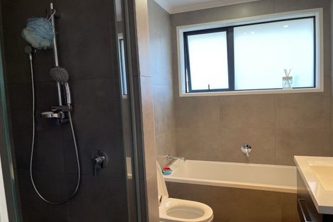 Photo of property in 1 Verdot Close, Kumeu, 0810