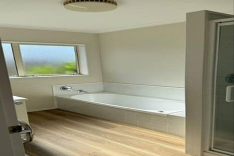 Photo of property in 33 Blue Heron Rise, Stanmore Bay, Whangaparaoa, 0932