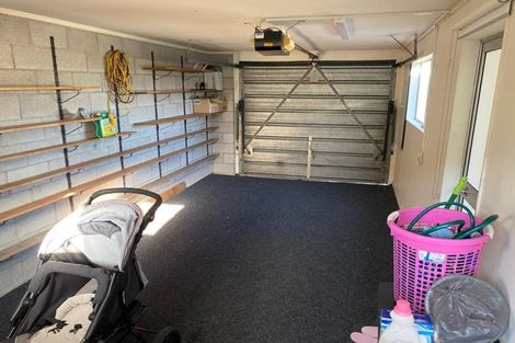 Photo of property in 1/106 Prince Regent Drive, Half Moon Bay, Auckland, 2012