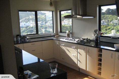 Photo of property in 10 Lingard Grove, Brooklyn, Wellington, 6021