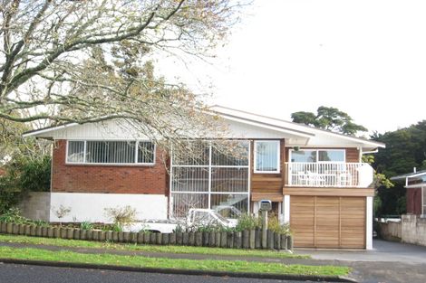 Photo of property in 20 Dennis Avenue, Hillpark, Auckland, 2102