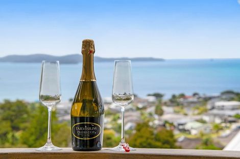 Photo of property in 28 Brampton Road, Snells Beach, 0920