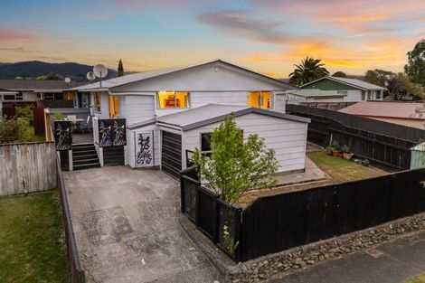 Photo of property in 1/32 Hartford Crescent, Totara Park, Upper Hutt, 5018