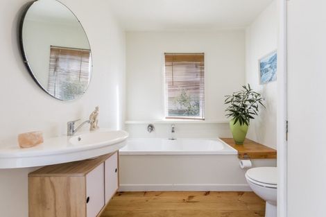 Photo of property in 3/142 Rosebank Road, Avondale, Auckland, 1026