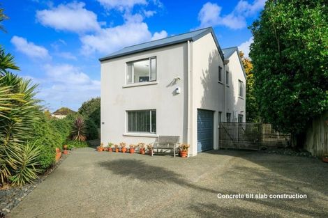 Photo of property in 1/37 Holland Road, Hillcrest, Auckland, 0627