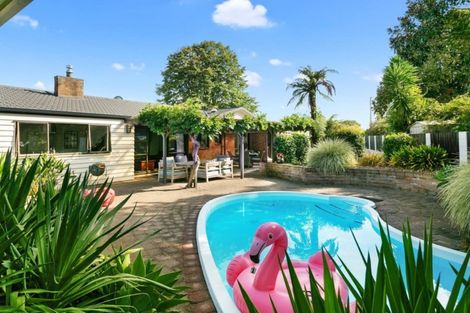 Photo of property in 262 Shakespeare Street, Leamington, Cambridge, 3432