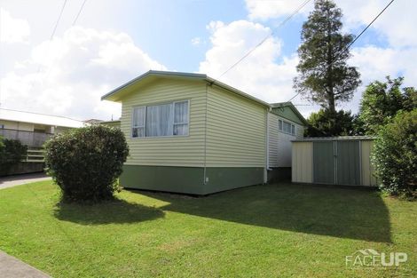 Photo of property in 49 Flanshaw Road, Te Atatu South, Auckland, 0610