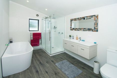 Photo of property in 25 Clifton Avenue, Carterton, 5713