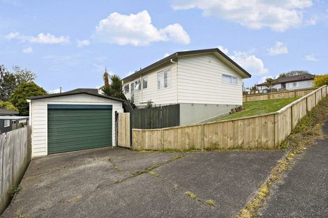 Photo of property in 44 Borich Road, Sunnyvale, Auckland, 0612