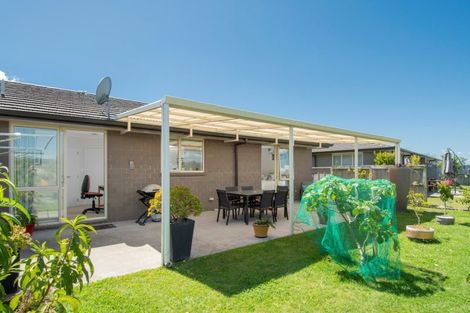Photo of property in Waterview Estate, 18/4 Greystone Place, Omokoroa, 3114