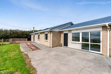 Photo of property in 333 Paraite Road, Paraite, New Plymouth, 4373