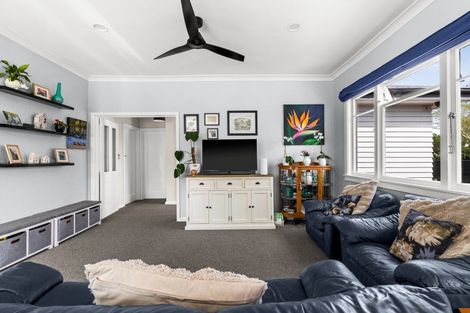 Photo of property in 10 Plassey Street, Havelock North, 4130