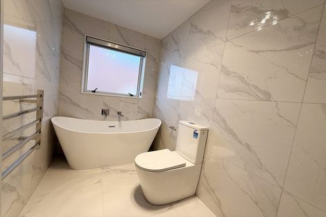 Photo of property in 7a Marco Place, Highland Park, Auckland, 2010