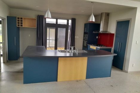 Photo of property in 25 Bungard Road, Karaka, Papakura, 2580