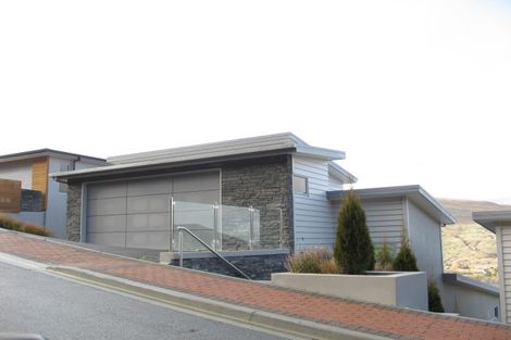 Photo of property in 10b Olivers Place, Queenstown, 9300