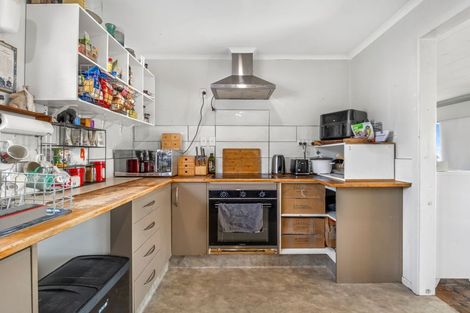 Photo of property in 4 Roosevelt Road, Western Heights, Rotorua, 3015