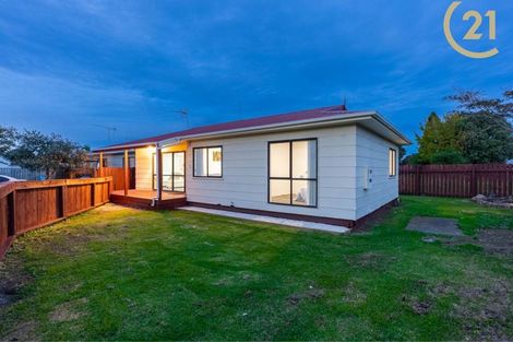 Photo of property in 100a Shifnal Drive, Randwick Park, Auckland, 2105