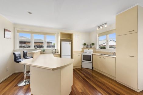 Photo of property in 16 Granville Street, Silverstream, Upper Hutt, 5019