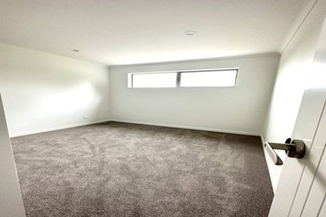 Photo of property in 8/11 Celeste Place, Totara Vale, Auckland, 0627