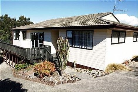 Photo of property in 33 Juniper Road, Sunnynook, Auckland, 0620