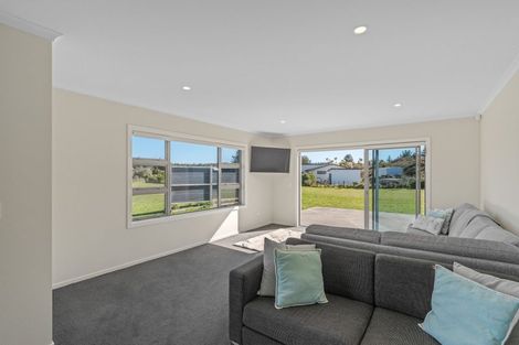 Photo of property in 14 Kanuka Drive, Waitarere, Levin, 5510