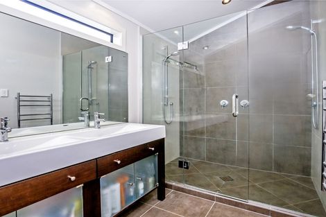 Photo of property in 97 Woodlands Park Road, Titirangi, Auckland, 0604