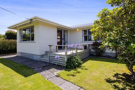 Photo of property in 3 Fyson Place, Hawera, 4610