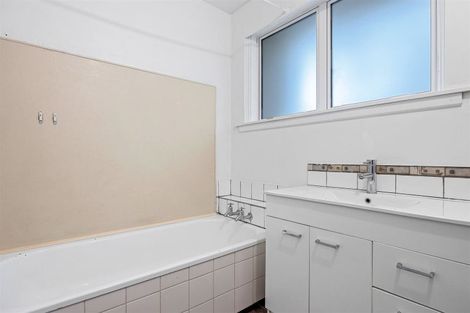 Photo of property in 14 Hart Street, Woolston, Christchurch, 8023