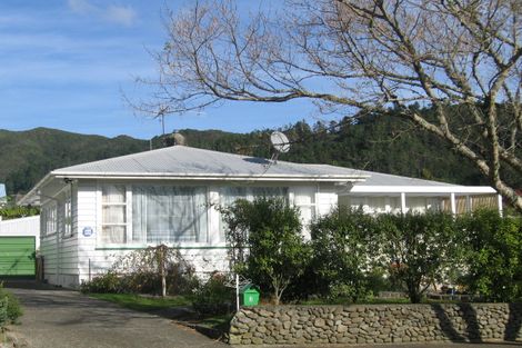 Photo of property in 2 Dalton Grove, Stokes Valley, Lower Hutt, 5019