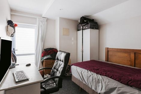 Photo of property in 50c Maunganui Road, Mount Maunganui, 3116