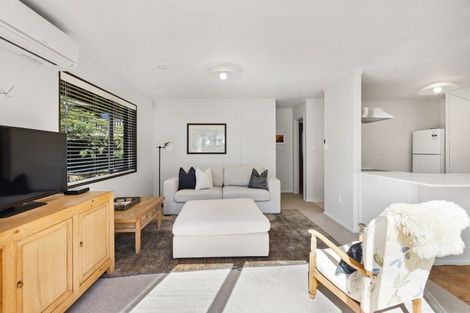 Photo of property in 28 Tokomaru Drive, Havelock North, 4130