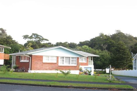 Photo of property in 22 Dennis Avenue, Hillpark, Auckland, 2102