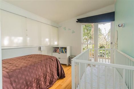 Photo of property in 45 Tane Road, Laingholm, Auckland, 0604