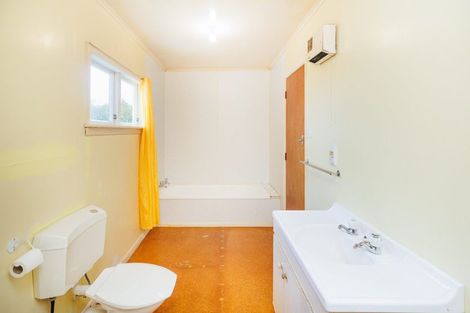 Photo of property in 18 Antrim Place, Hokowhitu, Palmerston North, 4410