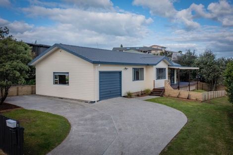 Photo of property in 4 Christa Court, Whitianga, 3510