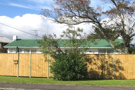 Photo of property in 45 Totara Road, Te Atatu Peninsula, Auckland, 0610