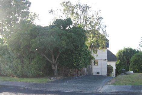 Photo of property in 1/29 Marcel Place, Glenfield, Auckland, 0629