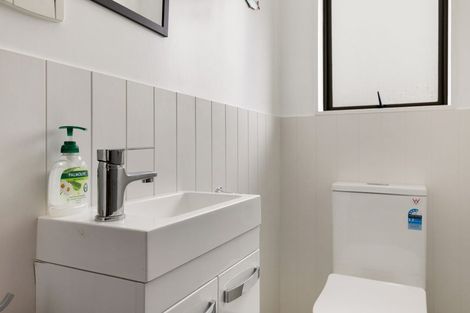 Photo of property in 4 Kempton Place, Richmond Heights, Taupo, 3330