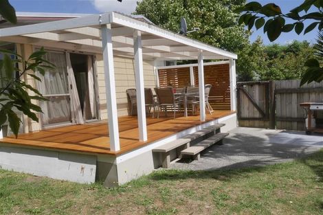 Photo of property in 27 Shearwater Street, One Tree Point, 0118