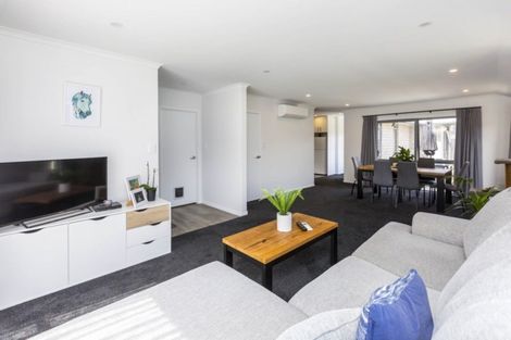 Photo of property in 9 Pattullo Crescent, Wallaceville, Upper Hutt, 5018