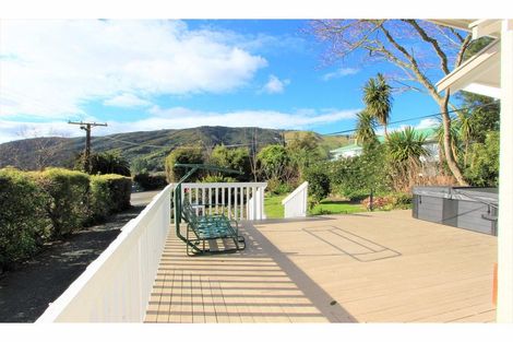 Photo of property in 21 Main Road, Havelock, 7100