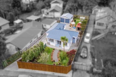 Photo of property in 35 Elmslie Road, Pinehaven, Upper Hutt, 5019