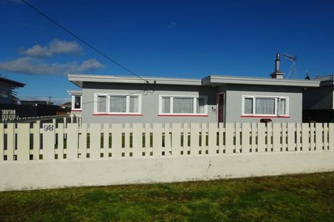 Photo of property in 98 Seabury Avenue, Foxton Beach, Foxton, 4815