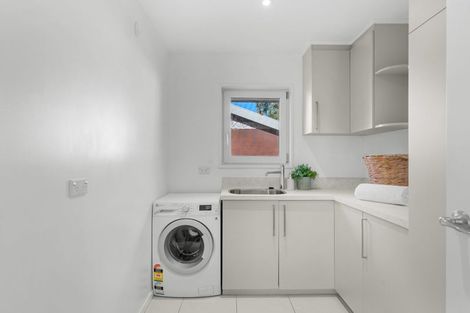 Photo of property in 3 Haslett Place, Upper Riccarton, Christchurch, 8041