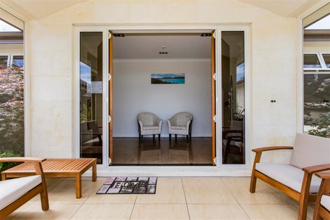 Photo of property in 2 Sams Place, Lake Tekapo, 7999